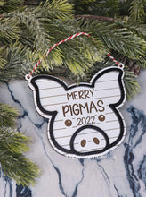 Load image into Gallery viewer, Merry Pigmas 2022- wooden Ornament
