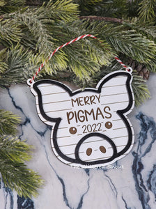 Merry Pigmas 2022- wooden Ornament